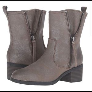 Clarks Nevella Devon boots